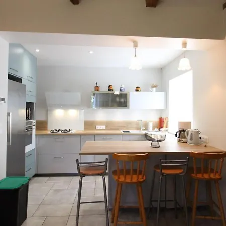 度假居 Maison De Montagne Renovee Avec Grand Jardin, 5 Chambres, Proche Puy Mary Et Activites Nature - Fr-1-742-515 *